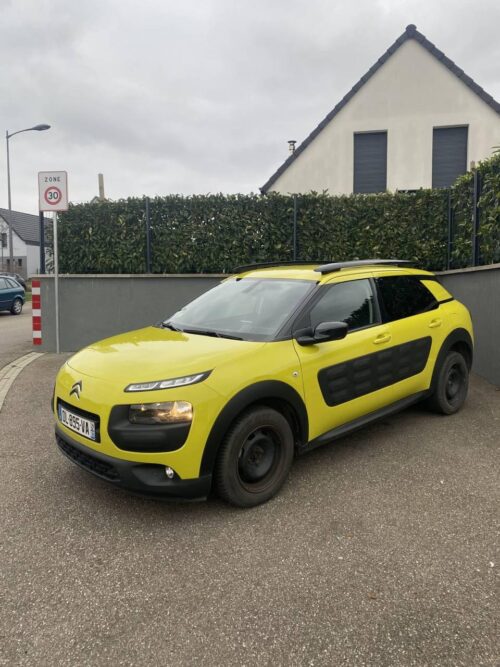 Citroën C4 Cactus BlueHDi 100 Shine 10990 euros